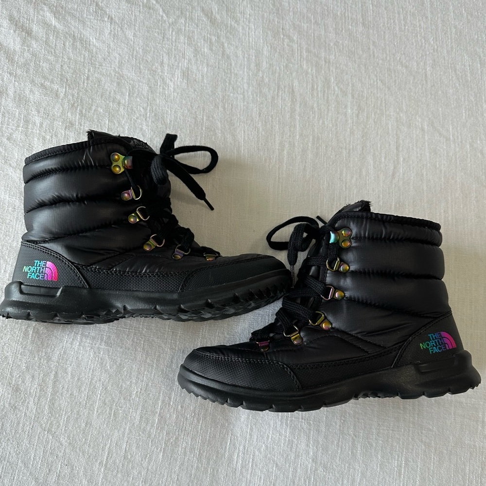 North face snow boots